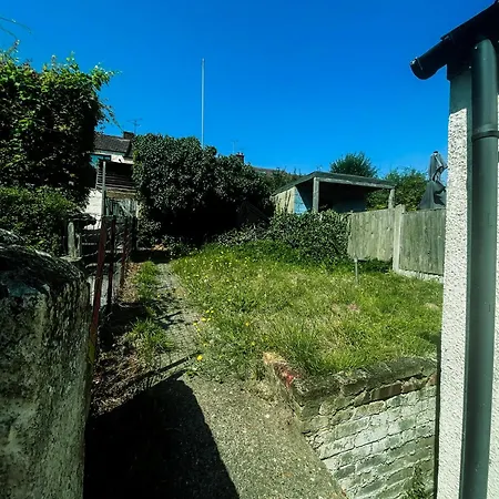 Spacious Comfortable & Central 3 Bed Near Town Gillingham  Exterior photo
